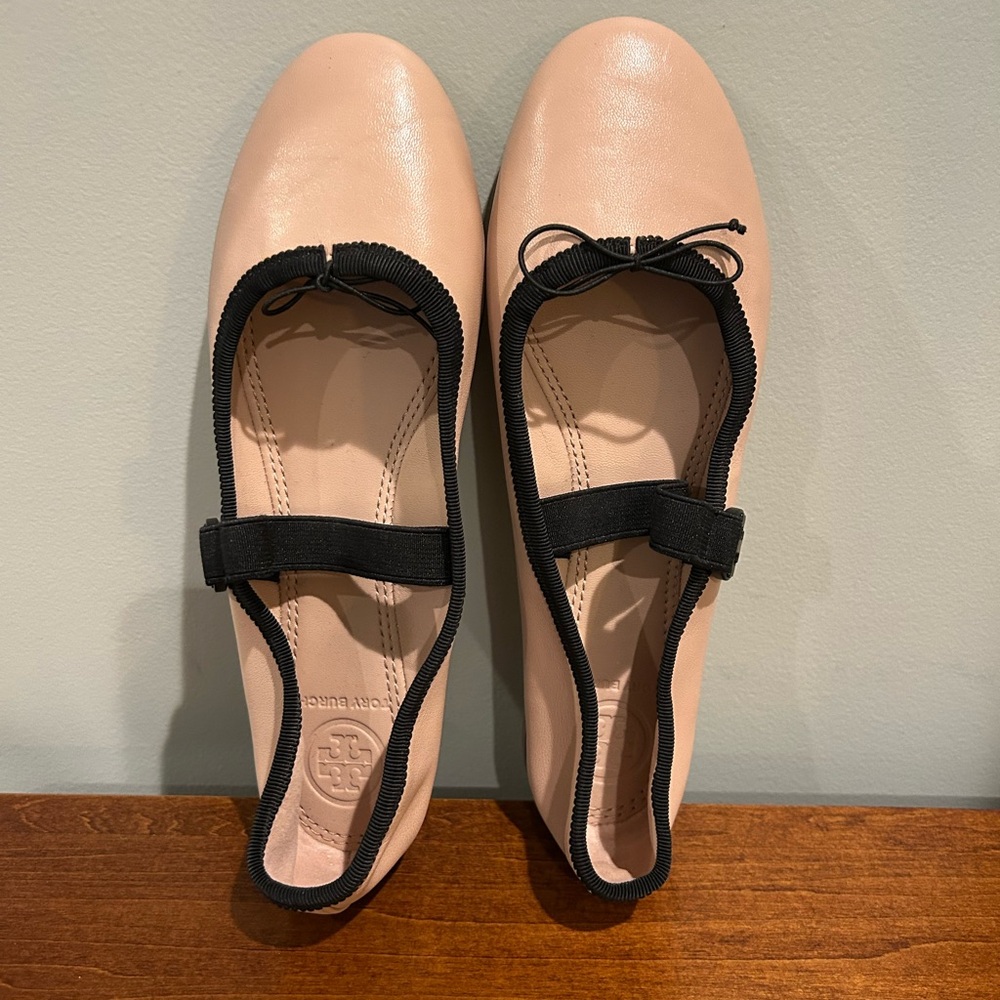 ❌❌SOLD❌❌BRAND NEW Tory Burch Ballet Flats, Tan/Black